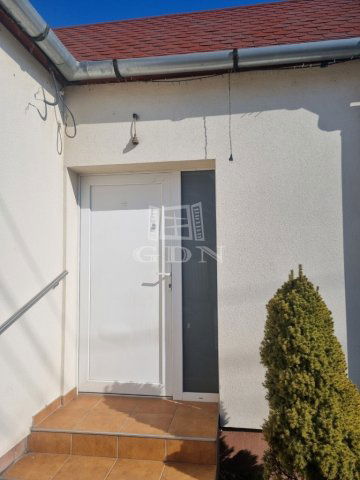 Eladó családi ház, Székesfehérvárott 79.8 M Ft, 3 szobás