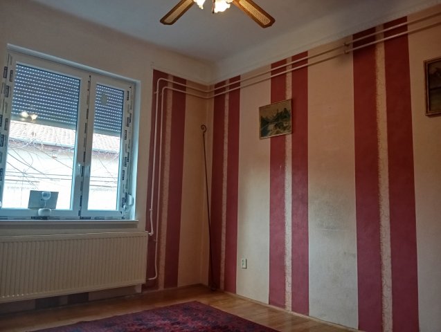 Eladó téglalakás, Budapesten, XX. kerületben, Dobos utcában