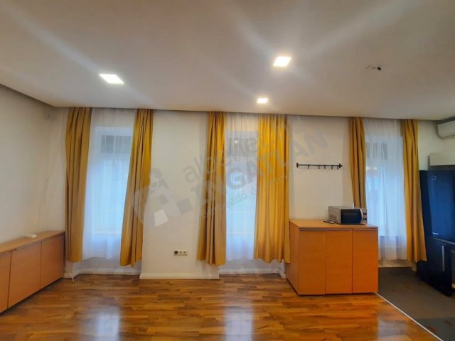 Kiadó sorház, albérlet, XIX. kerületben, Jókai utcában