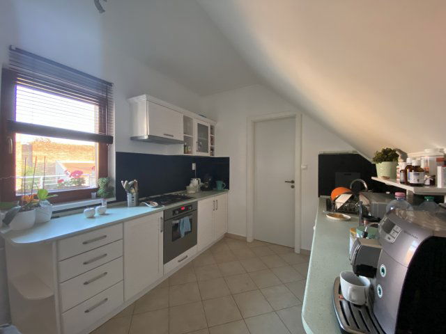 Eladó téglalakás, Pécsett 98.5 M Ft, 2+1 szobás