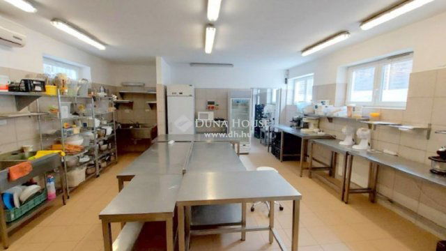 Eladó ipari ingatlan, Fóton 199 M Ft / költözzbe.hu