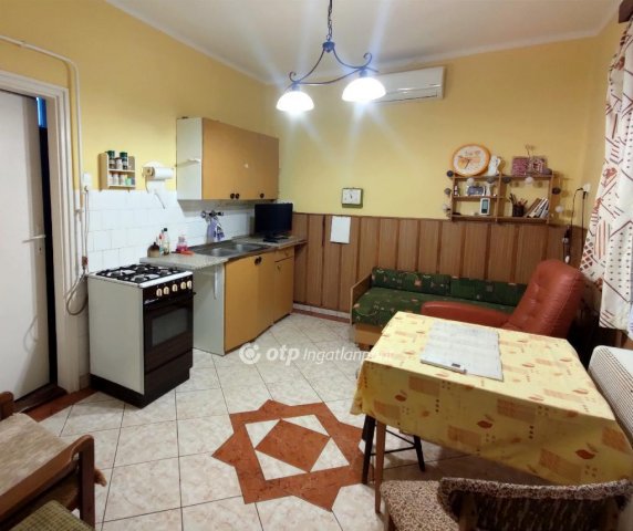 Eladó családi ház, Kenyerin 25.1 M Ft, 2+1 szobás