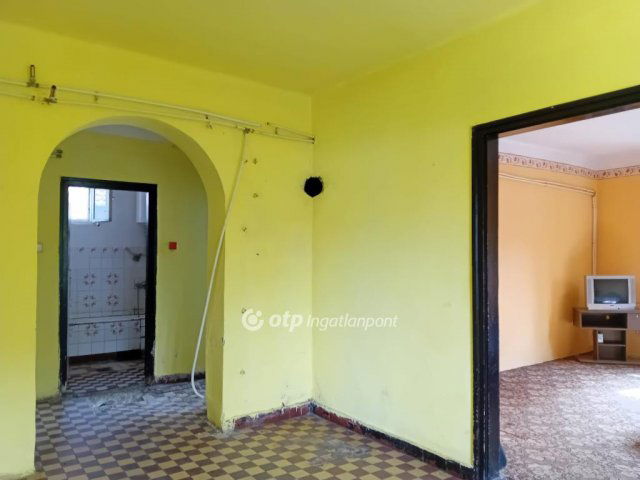 Eladó családi ház, Nagykerekin 7.6 M Ft, 3 szobás