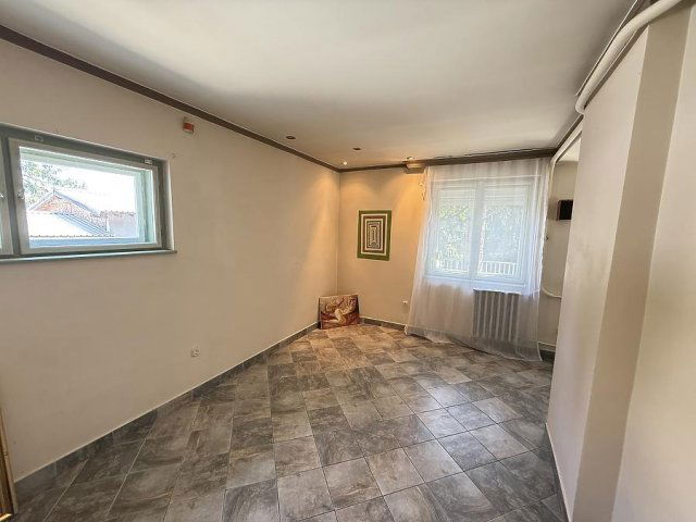 Eladó családi ház, Szentendrén 84.9 M Ft, 4 szobás