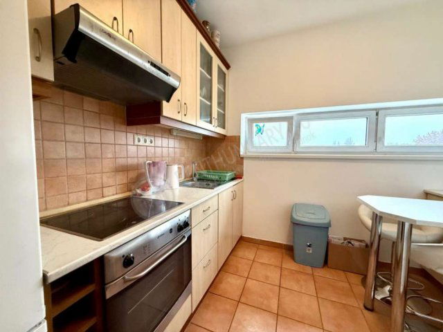 Kiadó téglalakás, albérlet, XI. kerületben, Nádorliget utcában