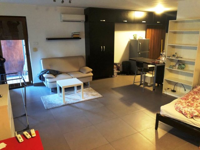 Kiadó téglalakás, albérlet, Pécsett, Perczel Miklós utcában