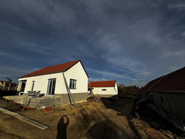 Eladó családi ház, Nagykozáron, Hunyadi utcában 123.9 M Ft