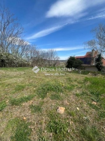 Eladó telek, Budapesten, II. kerületben 335 M Ft
