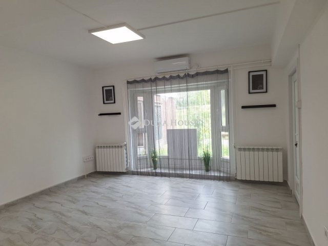 Eladó panellakás, Pécsett 44.9 M Ft, 2 szobás