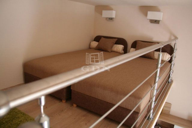 Eladó téglalakás, Budapesten, VI. kerületben, Hunyadi téren