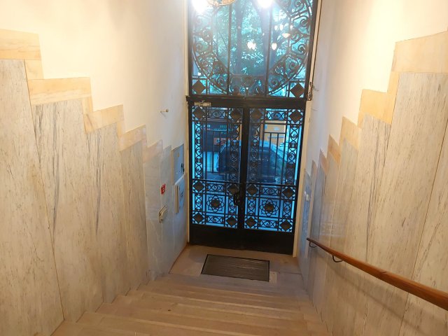 Eladó téglalakás, Budapesten, V. kerületben 129.9 M Ft, 3 szobás