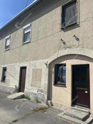 Eladó téglalakás, Nagycenken 45 M Ft, 3 szobás