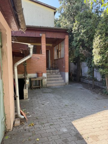 Eladó családi ház, Monoron 39.9 M Ft, 2 szobás