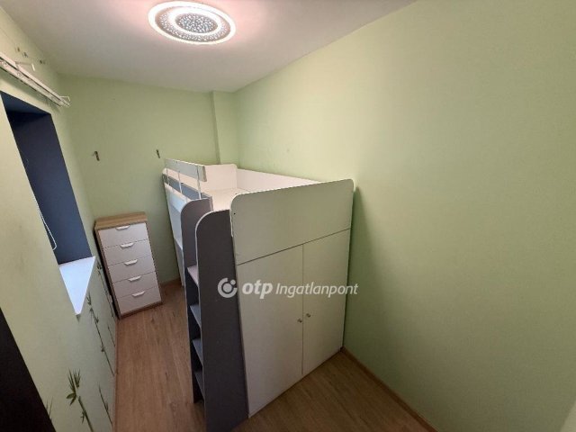 Eladó családi ház, Martonvásáron 109 M Ft, 4+1 szobás