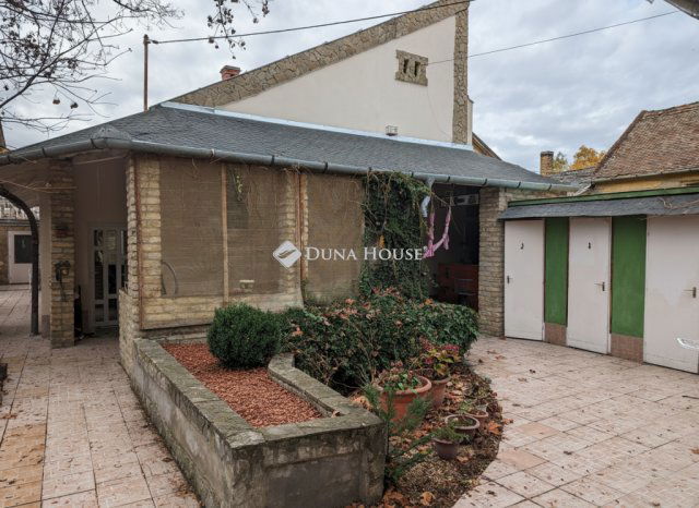 Eladó családi ház, Szegeden, Katona József utcában 110 M Ft