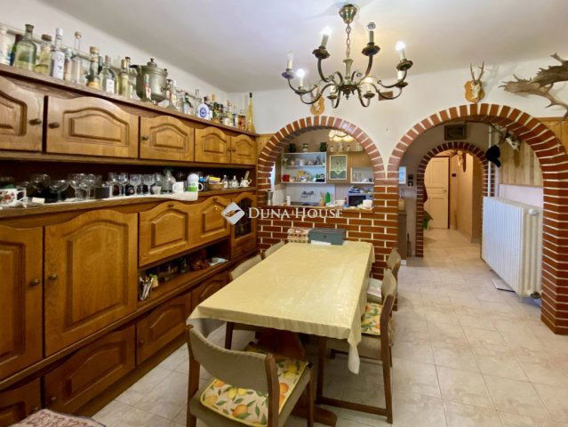 Eladó családi ház, Tolnanémedin 19.9 M Ft, 2 szobás