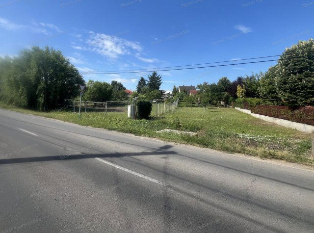 Eladó telek, Tatán 31.49 M Ft / költözzbe.hu