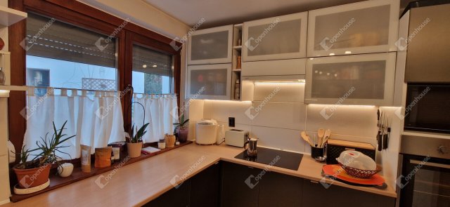 Eladó családi ház, Győrött 100 M Ft, 3 szobás