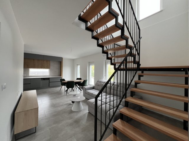 Eladó ikerház, Kaposváron 99 M Ft, 5 szobás