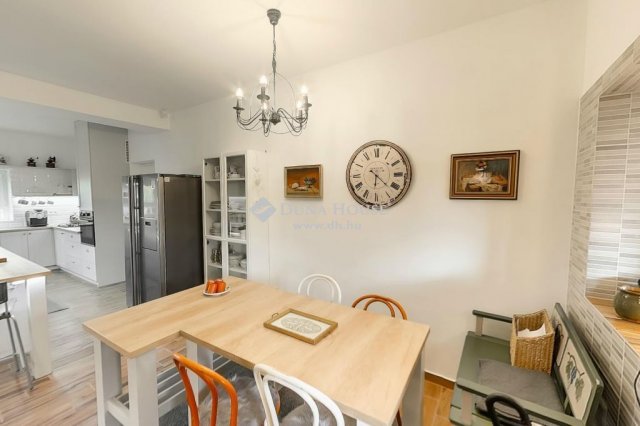 Eladó családi ház, Lajosmizsén 500 M Ft, 4 szobás