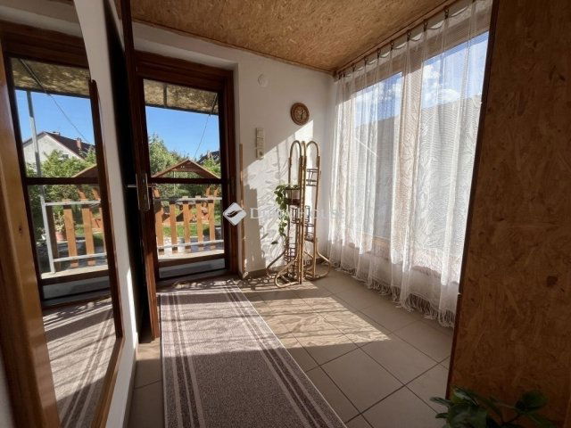 Eladó családi ház, Balatonfűzfőn 74.9 M Ft, 3 szobás