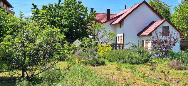 Eladó családi ház, Nagykőrösön 41.5 M Ft, 3 szobás