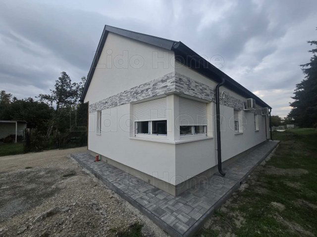 Eladó nyaraló, Balatonkeresztúron 72 M Ft, 1+2 szobás