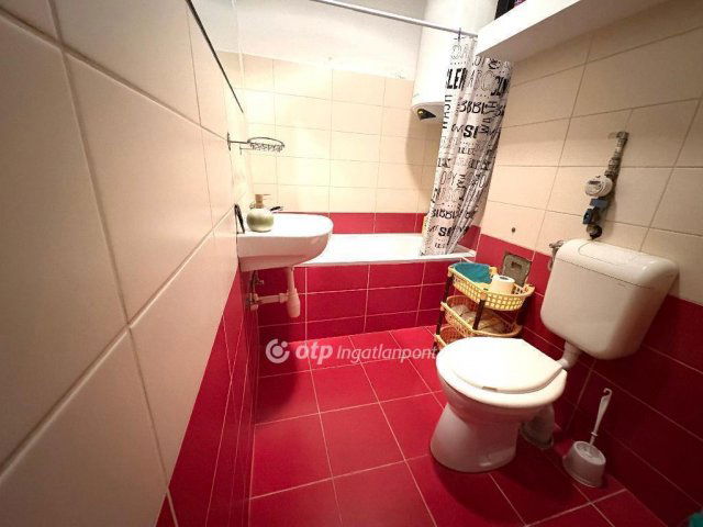 Eladó téglalakás, Miskolcon 23.2 M Ft, 1 szobás