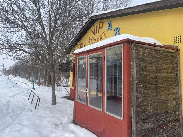 Eladó üzlethelyiség, Tiszajenőn 14.9 M Ft, 4 szobás