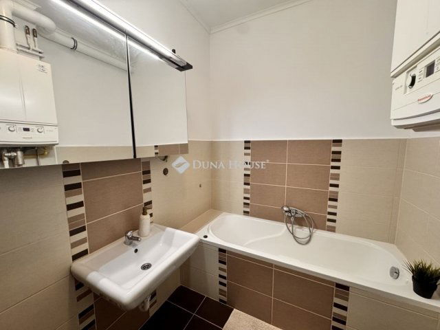 Eladó téglalakás, Zalaegerszegen 48 M Ft, 2 szobás