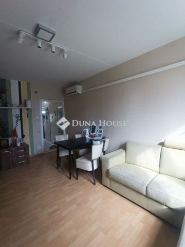 Eladó panellakás, Budapesten, XV. kerületben 72.9 M Ft