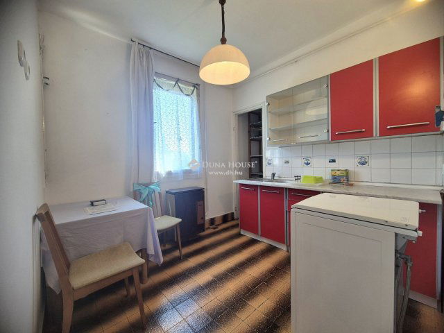 Eladó téglalakás, Budapesten, II. kerületben 109.9 M Ft