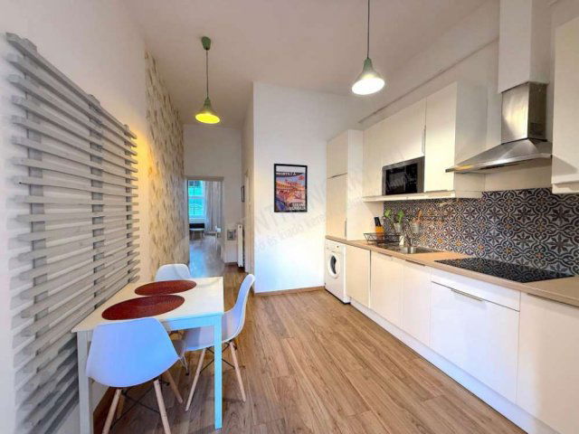 Kiadó téglalakás, albérlet, VI. kerületben, Eötvös utcában