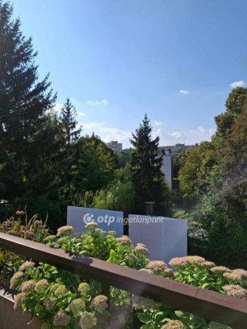 Eladó téglalakás, Zalaegerszegen 52.4 M Ft, 1+2 szobás