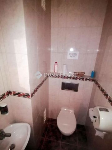 Eladó családi ház, Tökön 115 M Ft, 4 szobás