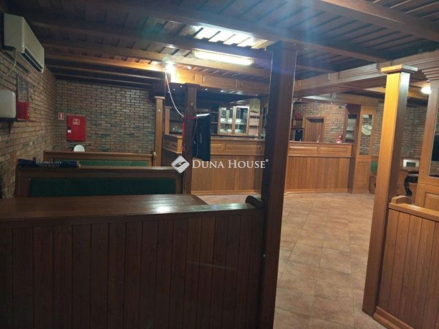 Eladó ipari ingatlan, Komlón 95 M Ft / költözzbe.hu