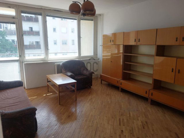 Kiadó panellakás, albérlet, Szekszárdon, Kodály Zoltán utcában
