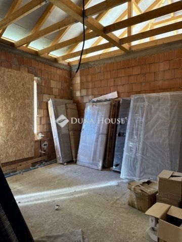 Eladó családi ház, Pilisen 71.99 M Ft, 5 szobás