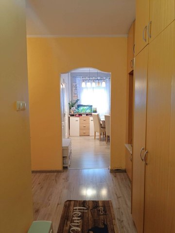 Eladó téglalakás, Pécsett 48.9 M Ft, 2+2 szobás