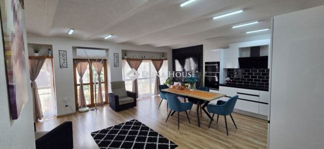 Eladó téglalakás, Kecskeméten 111.9 M Ft, 3 szobás