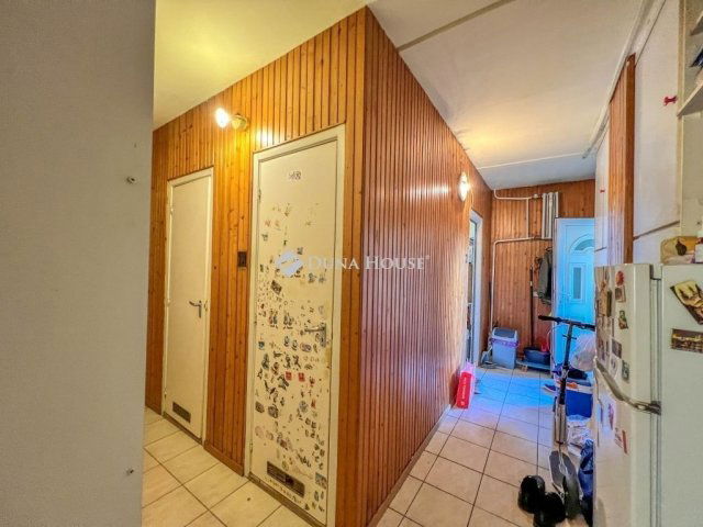 Eladó panellakás, Budapesten, XX. kerületben 62.5 M Ft, 3 szobás