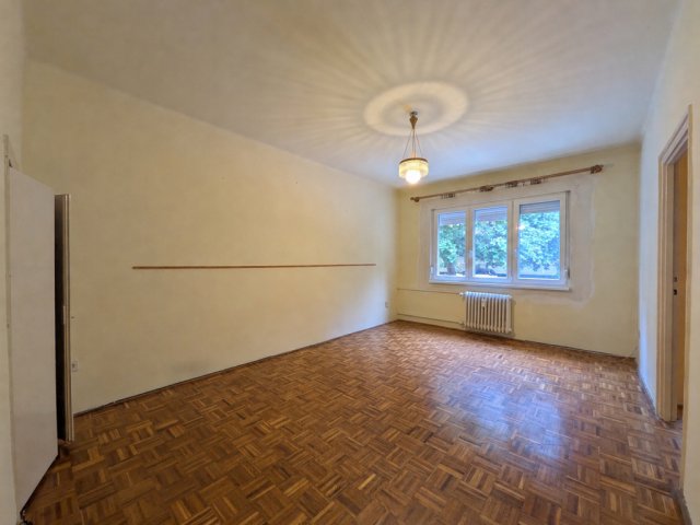 Eladó téglalakás, Debrecenben 59.8 M Ft, 2 szobás