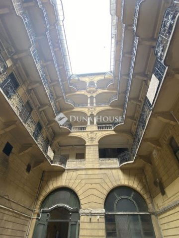 Eladó téglalakás, Budapesten, VII. kerületben 64 M Ft, 2 szobás