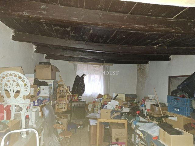 Eladó családi ház, Neszmélyen 15 M Ft, 3 szobás