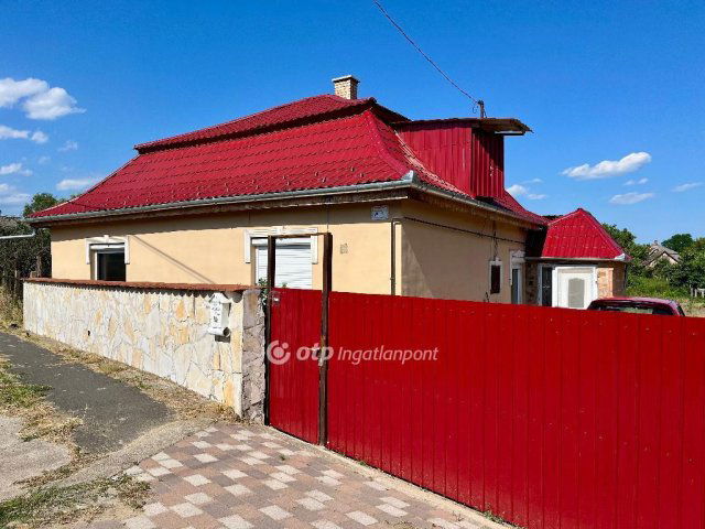 Eladó családi ház, Rohodon 19.999 M Ft, 2+1 szobás
