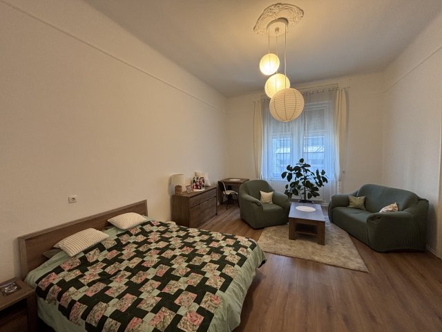 Eladó téglalakás, Budapesten, IX. kerületben, Üllői úton