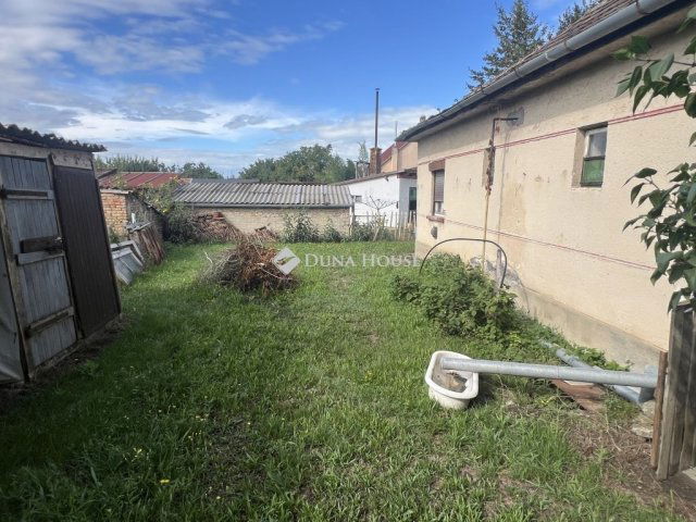Eladó családi ház, Lepsényben 23.9 M Ft, 2 szobás