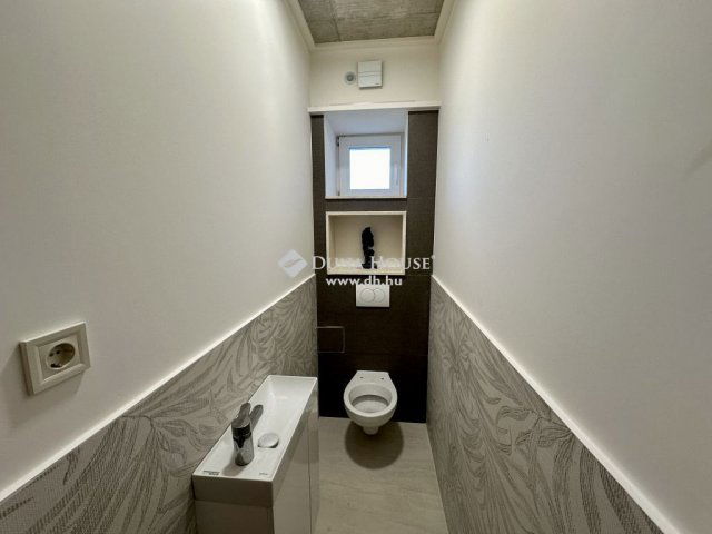 Eladó ikerház, Szentendrén 161.5 M Ft, 6 szobás