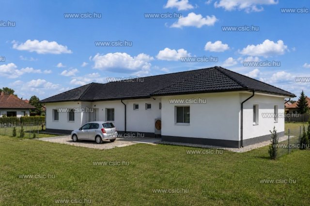 Eladó ikerház, Tárnokon 89.99 M Ft, 1+3 szobás