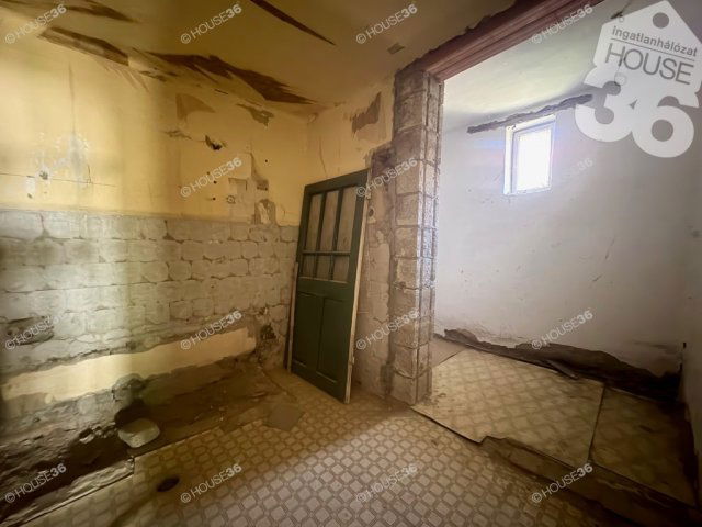 Eladó családi ház, Lakitelken 20.99 M Ft, 2 szobás